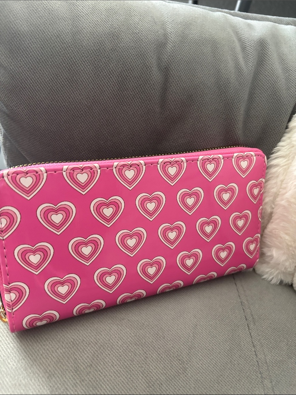 Forever 21 Hot Pink Heart-Print Zip Wallet